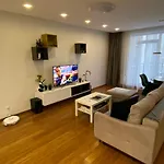 John Lennon Apt In Vilnius Centre, Balcony, Netflix