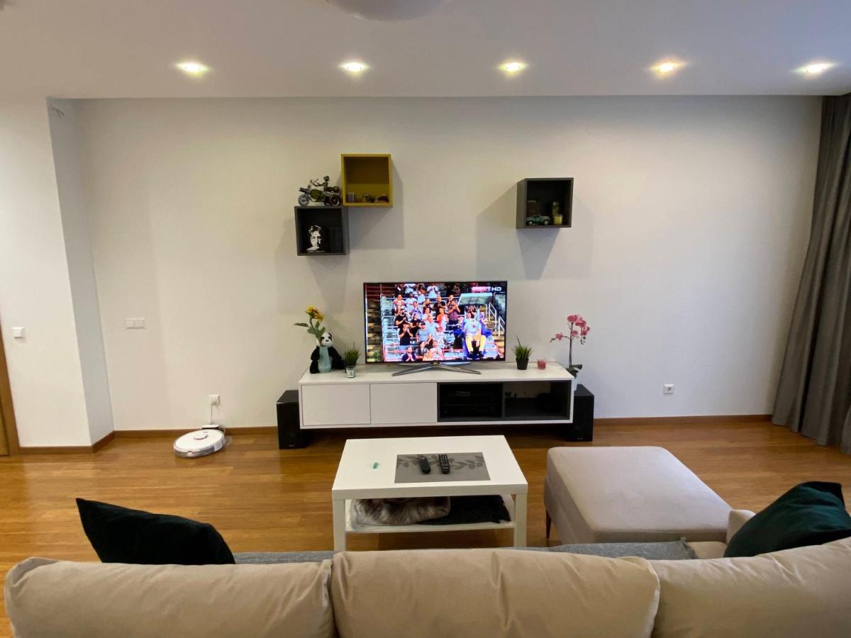 John Lennon Apt In Centre, Balcony, Netflix Apartment Vilnius